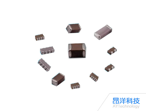 貼片電容與直插電容：結(jié)構(gòu)、性能與應(yīng)用的全面對(duì)比